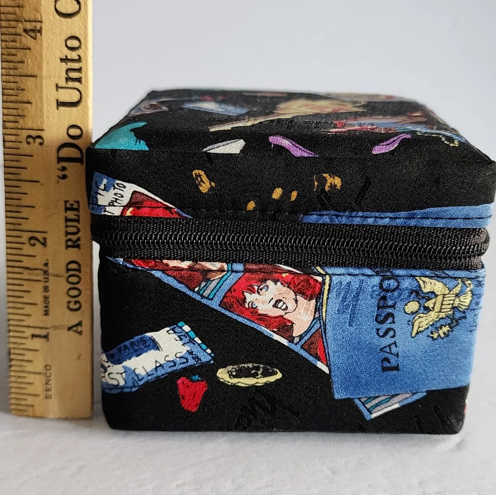 Nicole Miller Silk Watch Box